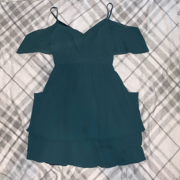 Lulu’s emerald green maxi dress - Picture 4 of 7